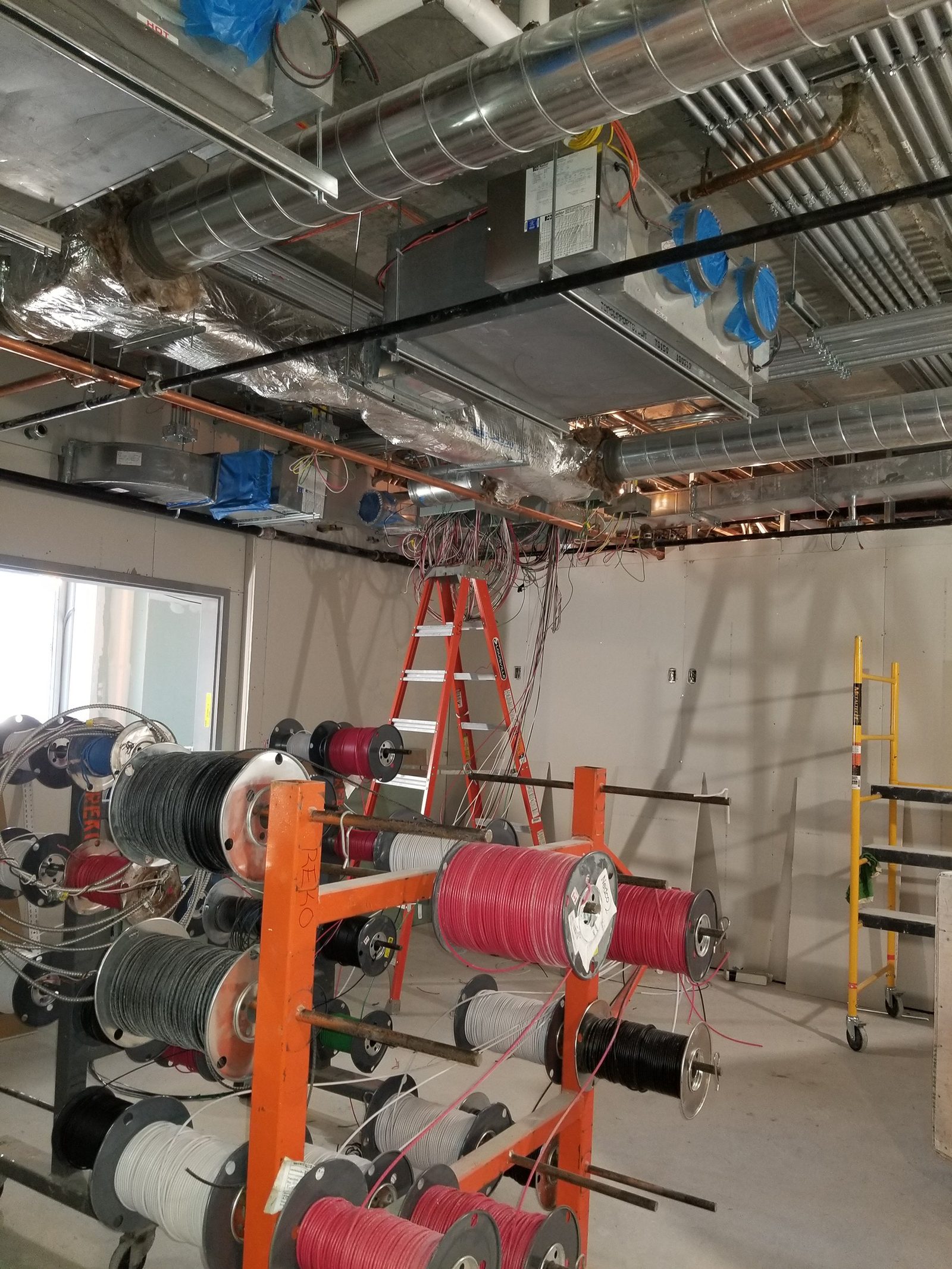 Chantier électrique résidentiel récent à Mirabel par Boisvert Électrique